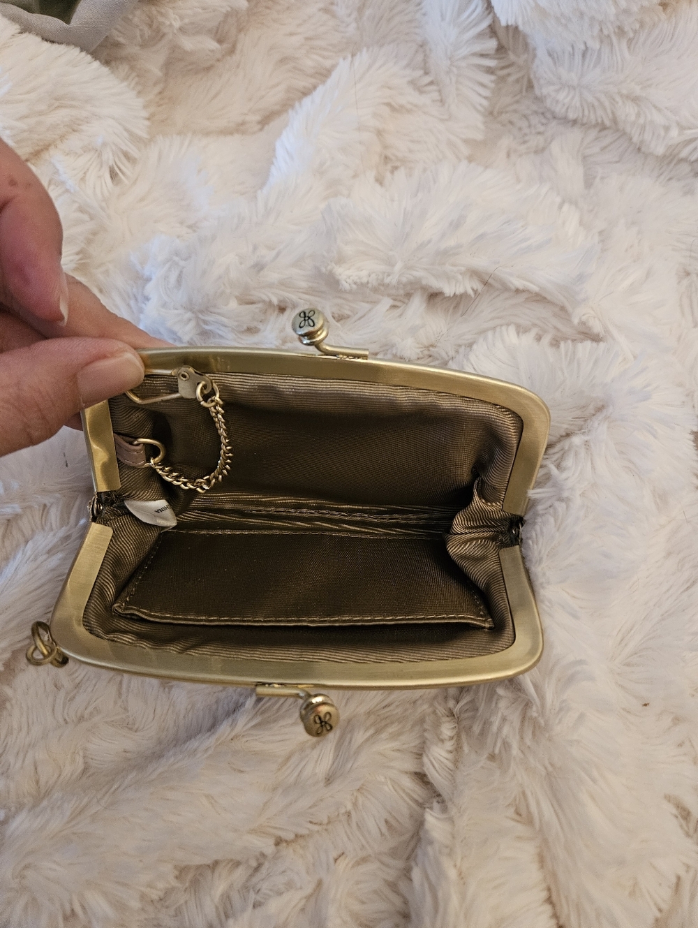 HOBO✨️Blush Leather Kiss-Lock Coin Purse - Picture 5 of 8